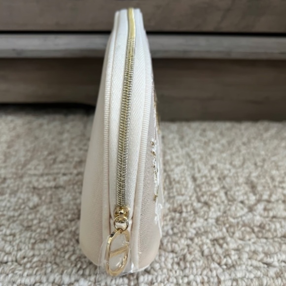 NEW Dior Floral Embroidered Mesh Cosmetic Pouch - Picture 3 of 3